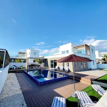 Utopia Villa *